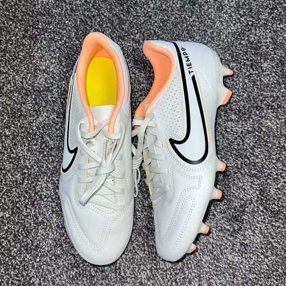 Nike Tiempo Legend 9 Club MG Phantom Sunset Mens Sz 6.5 Soccer Cleats DA1176-002 - Picture 1 of 4
